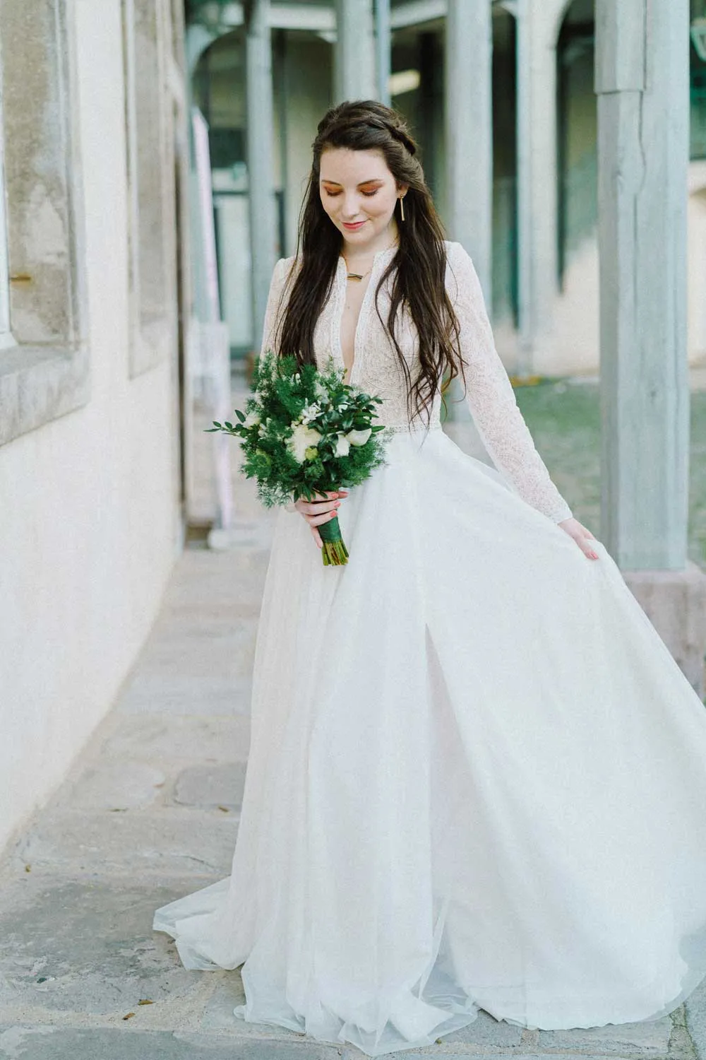 Braut mit Kleid